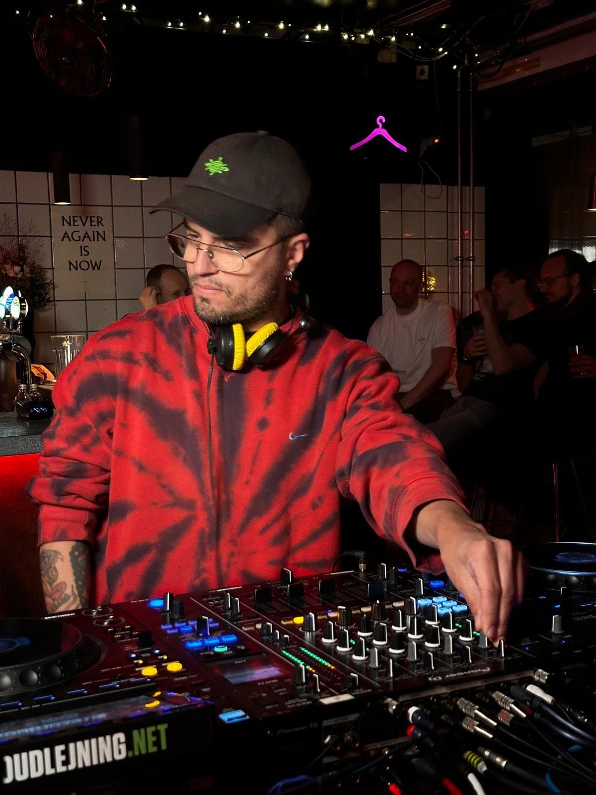Rob MDNA