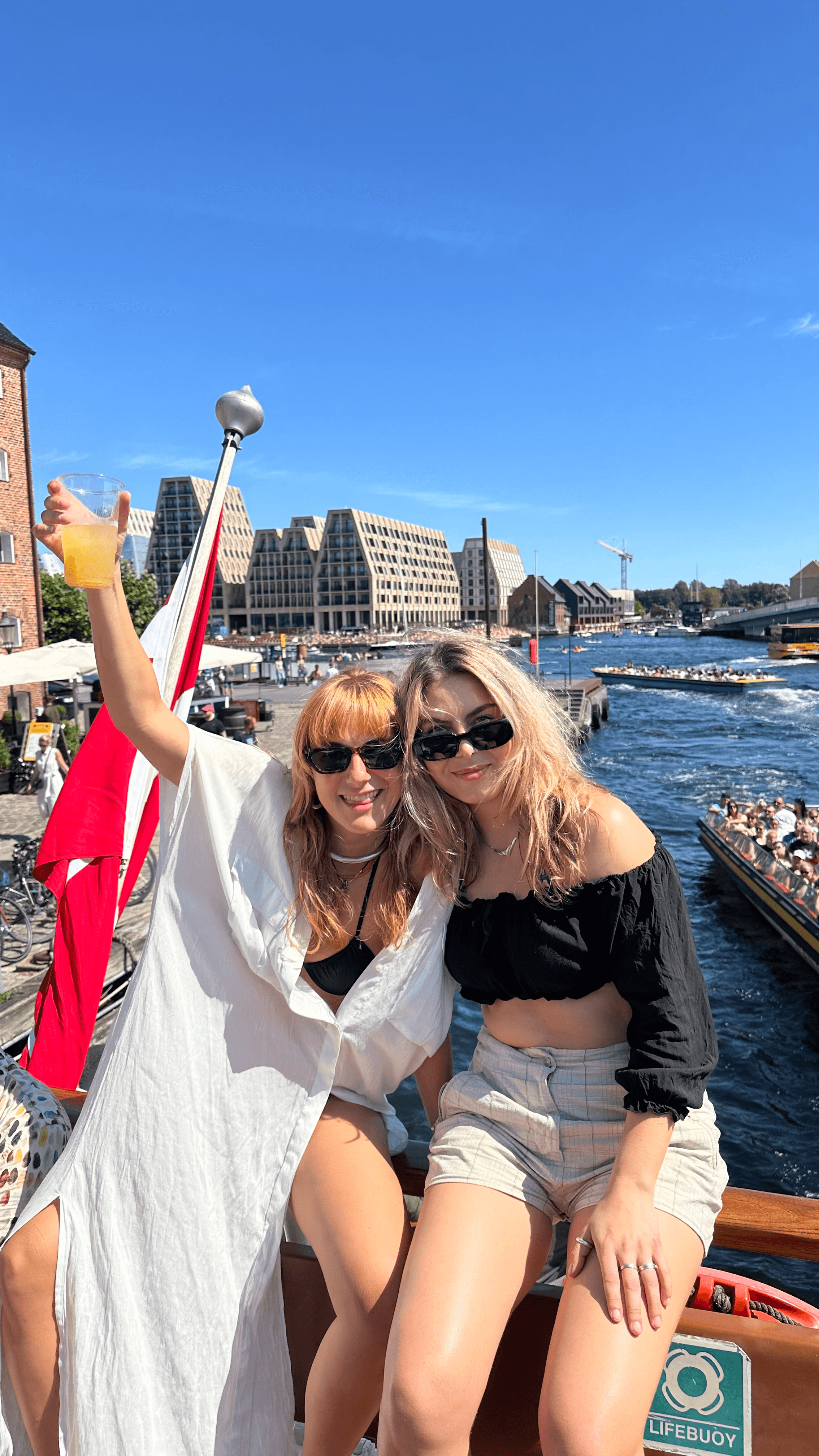 Radio Panini boat party w/ Ash b2b Hyphae