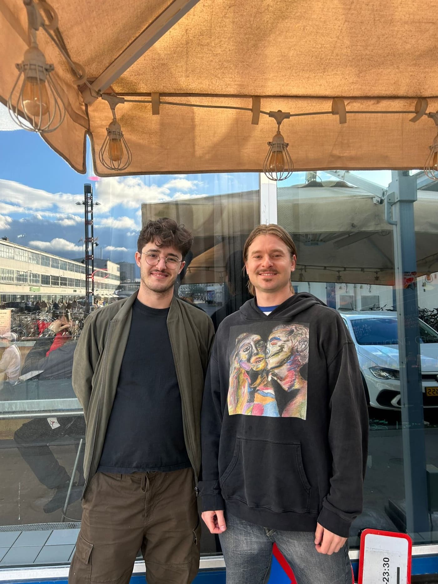 Amiraku b2b Max Cantrell